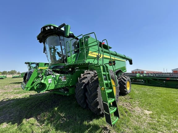 2025 John Deere S7 800 Equipment Image0