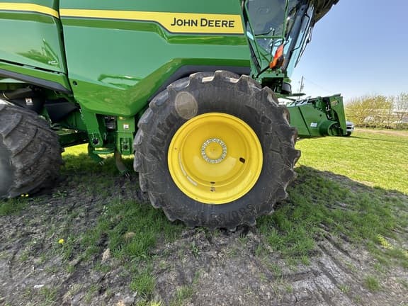 Image of John Deere S7 800 equipment image 4
