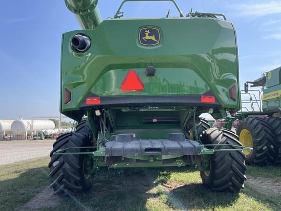 Image of John Deere S7 800 equipment image 4