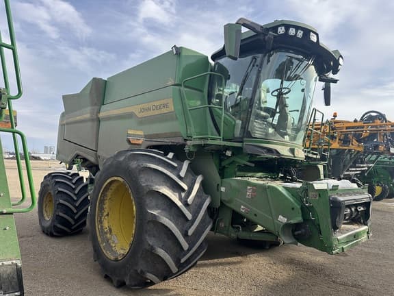 Image of John Deere S7 800 Image 1