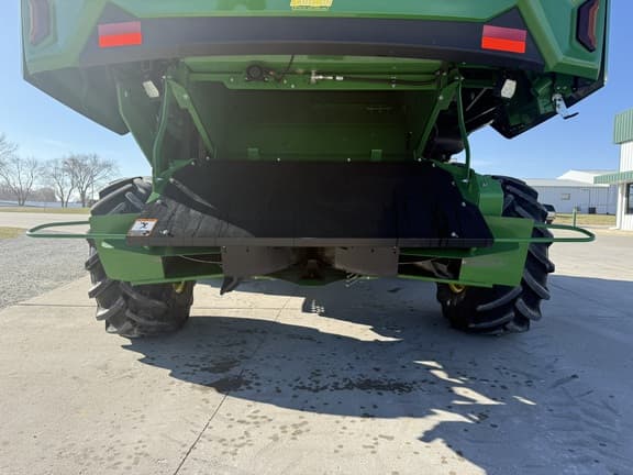 Image of John Deere S7 800 equipment image 4