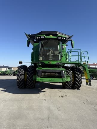 Image of John Deere S7 800 equipment image 3