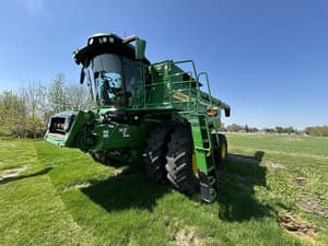 2025 John Deere S7 800 Image