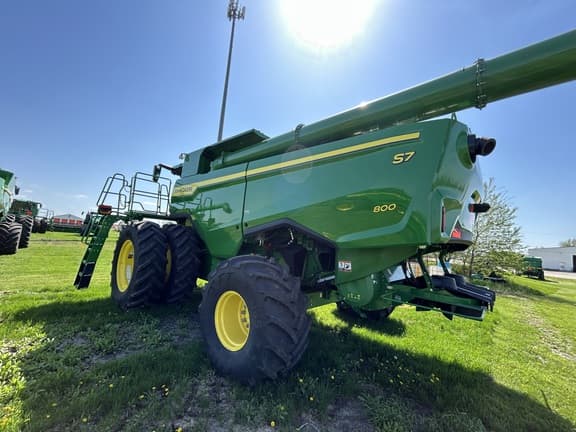 Image of John Deere S7 800 equipment image 2