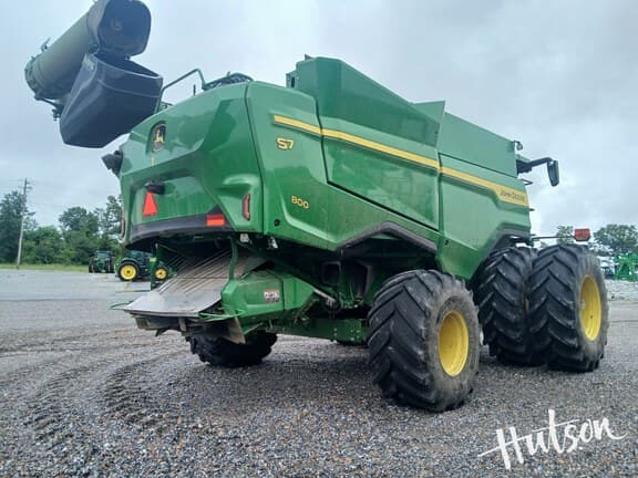 Image of John Deere S7 800 equipment image 1