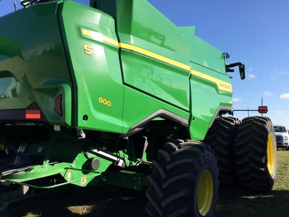 Image of John Deere S7 800 equipment image 3