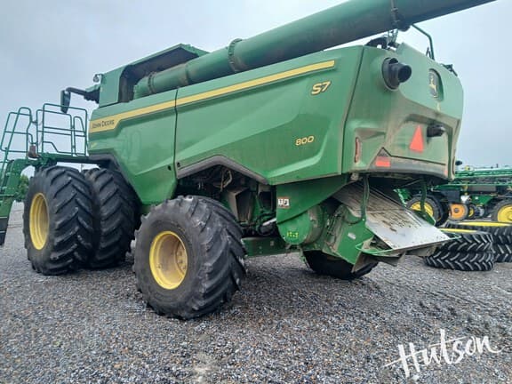 Image of John Deere S7 800 equipment image 2