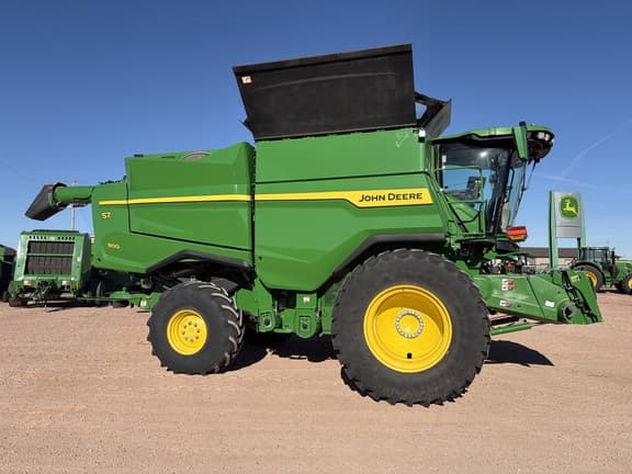 Image of John Deere S7 800 equipment image 1