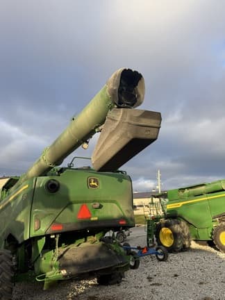 Image of John Deere S7 800 equipment image 4