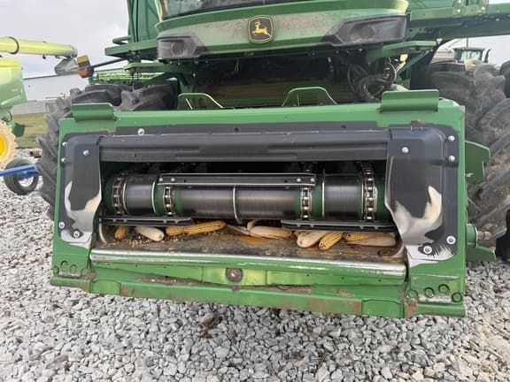 Image of John Deere S7 800 equipment image 3