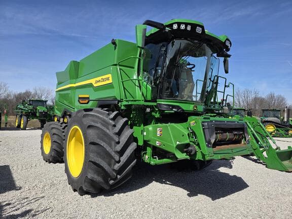 Image of John Deere S7 800 equipment image 3
