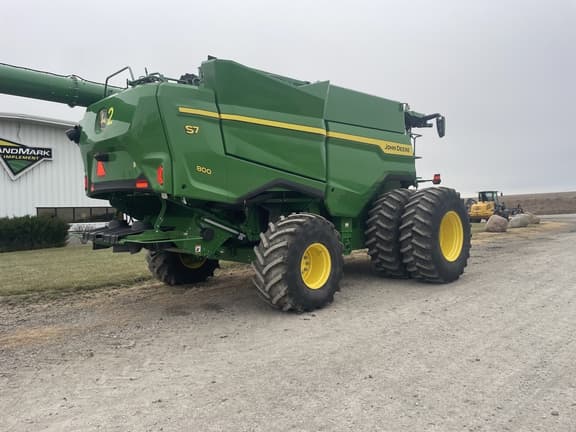 Image of John Deere S7 800 equipment image 2