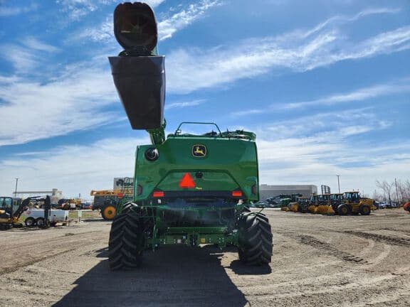 Image of John Deere S7 800 equipment image 3