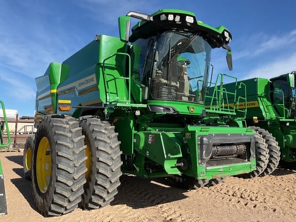 2025 John Deere S7 800 Equipment Image0