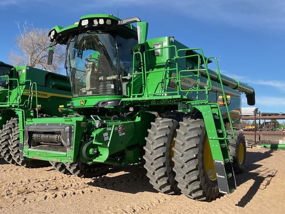 Image of John Deere S7 800 equipment image 1