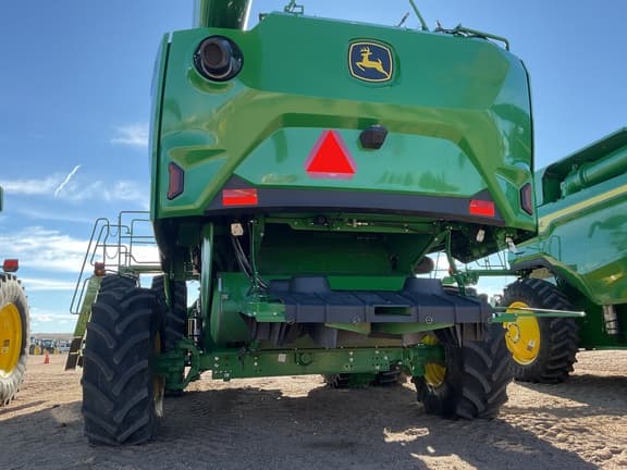 Image of John Deere S7 800 equipment image 1