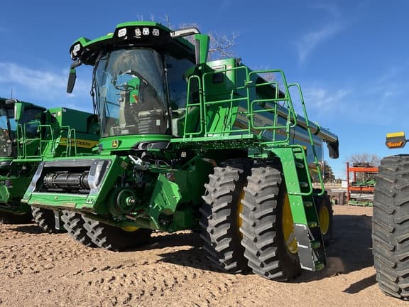 Image of John Deere S7 800 equipment image 3