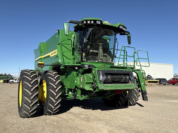 Image of John Deere S7 800 equipment image 1