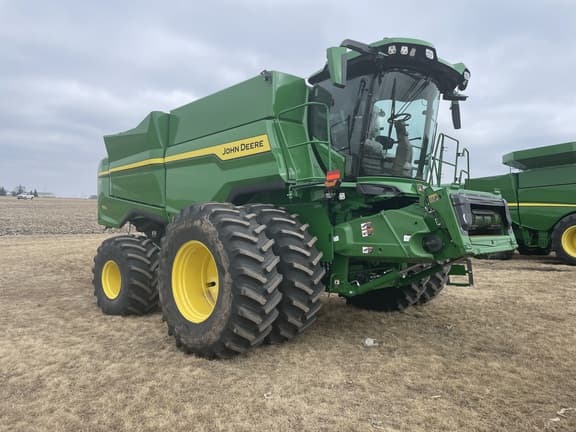 Image of John Deere S7 800 Primary image