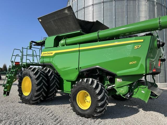Image of John Deere S7 800 equipment image 4
