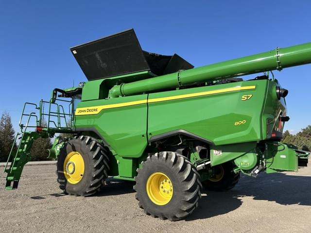 Image of John Deere S7 800 equipment image 4
