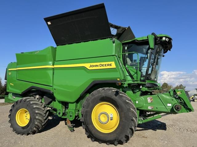 Image of John Deere S7 800 equipment image 1