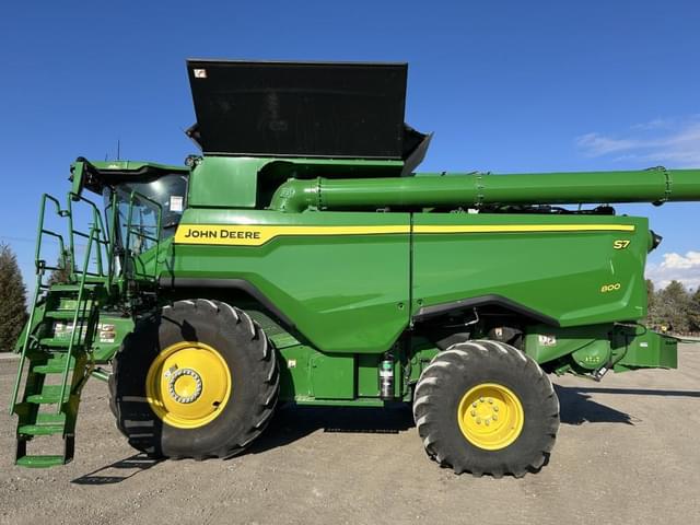 Image of John Deere S7 800 equipment image 2