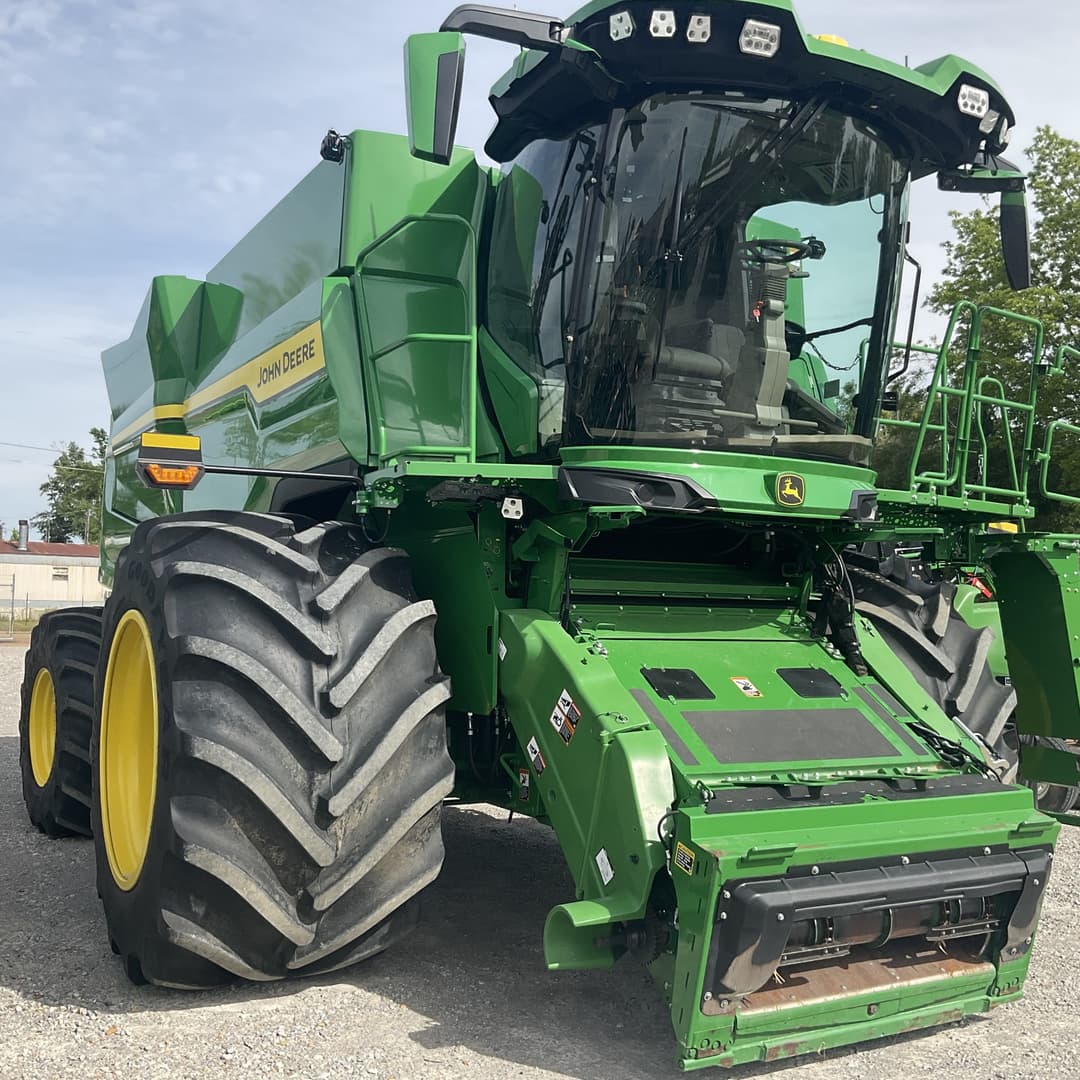 Image of John Deere S7 800 Image 1