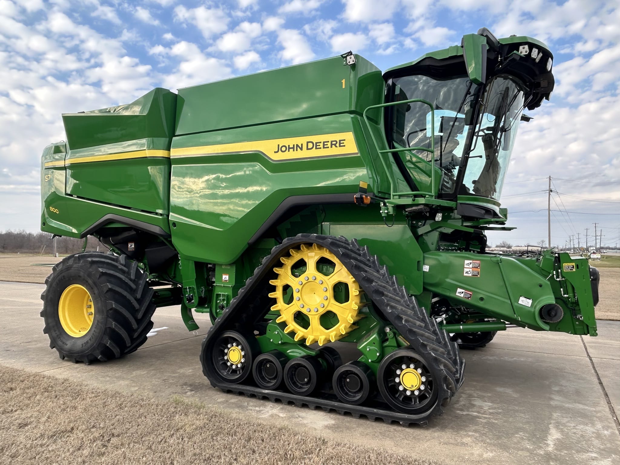 2025 John Deere S7 800 Equipment Image0