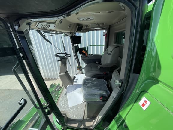 Image of John Deere S7 800 equipment image 2