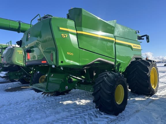 Image of John Deere S7 800 equipment image 4