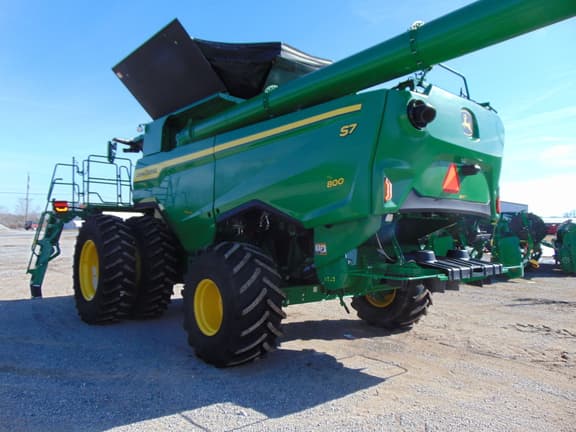 Image of John Deere S7 800 equipment image 3