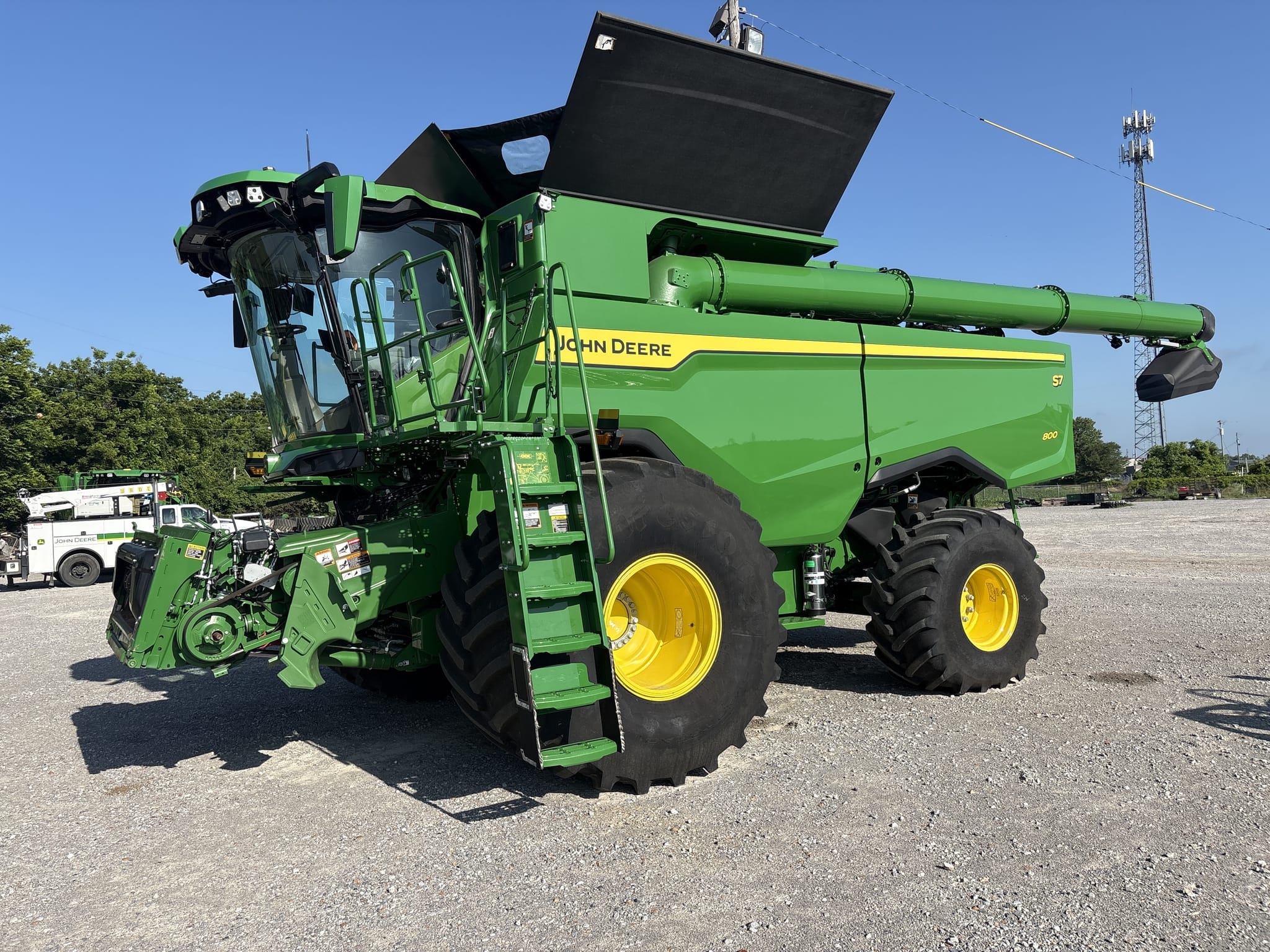 2025 John Deere S7 800 Equipment Image0