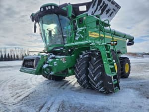 2025 John Deere S7 800 Image