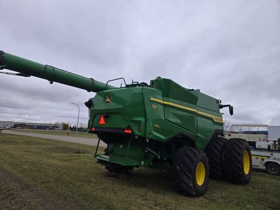 Image of John Deere S7 800 equipment image 4