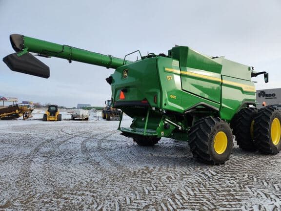 Image of John Deere S7 800 equipment image 4