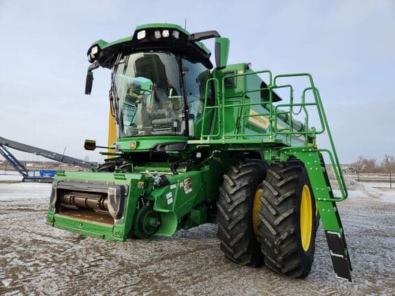 Image of John Deere S7 800 Primary image