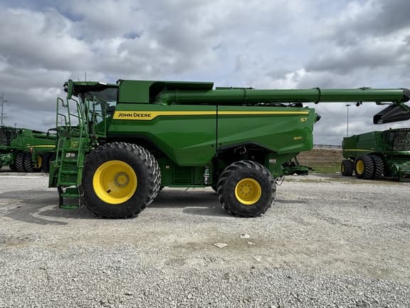 Image of John Deere S7 800 equipment image 2