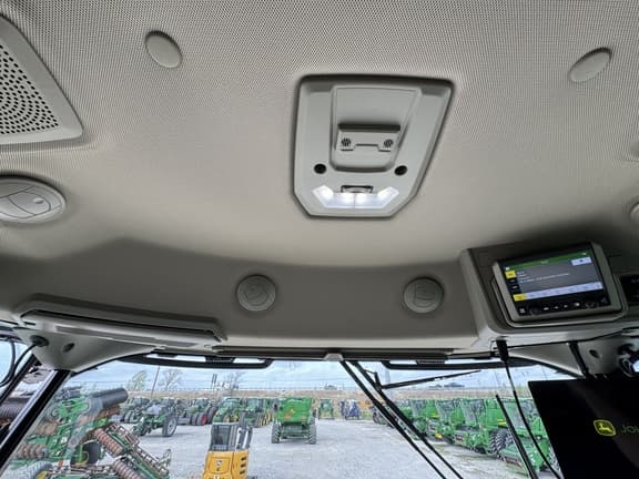 Image of John Deere S7 800 equipment image 3