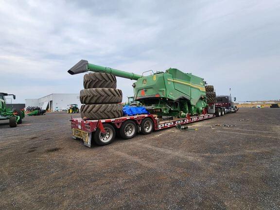 Image of John Deere S7 800 equipment image 4