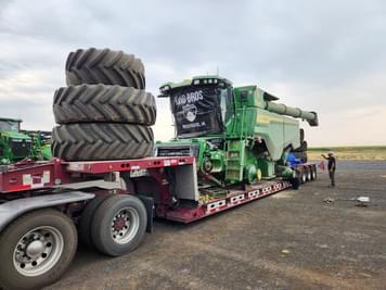 Main image John Deere S7 800