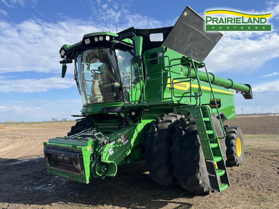 Image of John Deere S7 800 Primary image