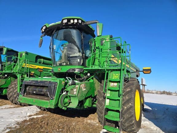 Image of John Deere S7 800 Primary image