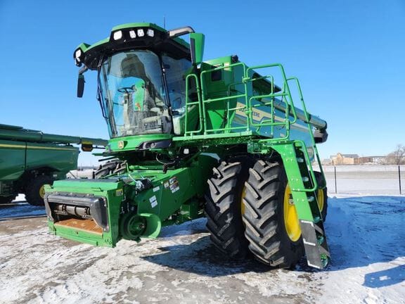 2025 John Deere S7 800 Equipment Image0