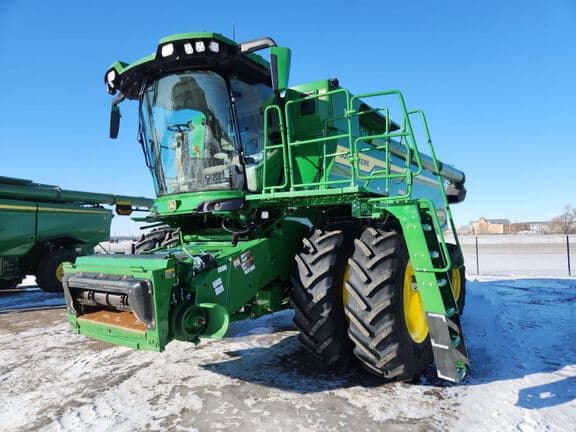 Image of John Deere S7 800 Primary image