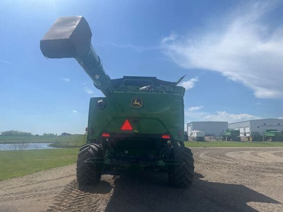Image of John Deere S7 800 equipment image 3