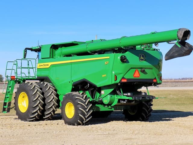 Image of John Deere S7 800 equipment image 2
