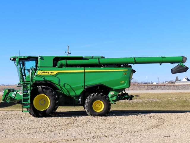 Image of John Deere S7 800 equipment image 3
