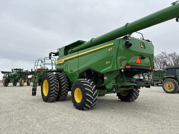Image of John Deere S7 800 equipment image 2