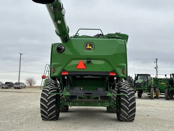 Image of John Deere S7 800 equipment image 4